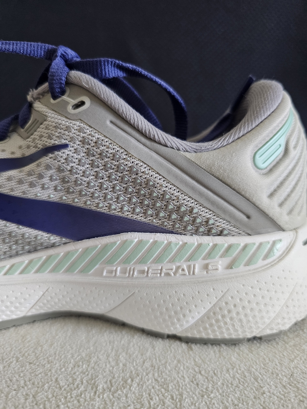 EXELLENT BROOKS Women's Adrenaline GTS-22 Running Sneakers Grey/Blue Sz 9 - Picture 11 of 15